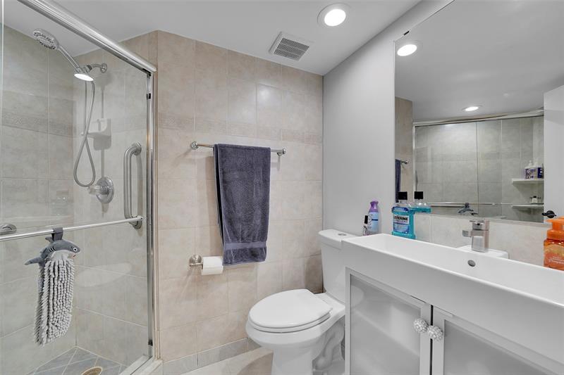 Image 30 of 56 For 9312 9th Pl  