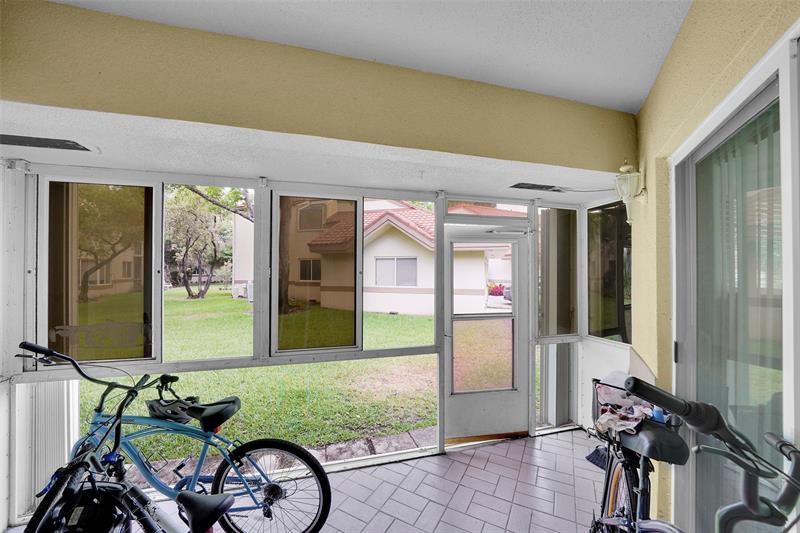 Image 37 of 56 For 9312 9th Pl  