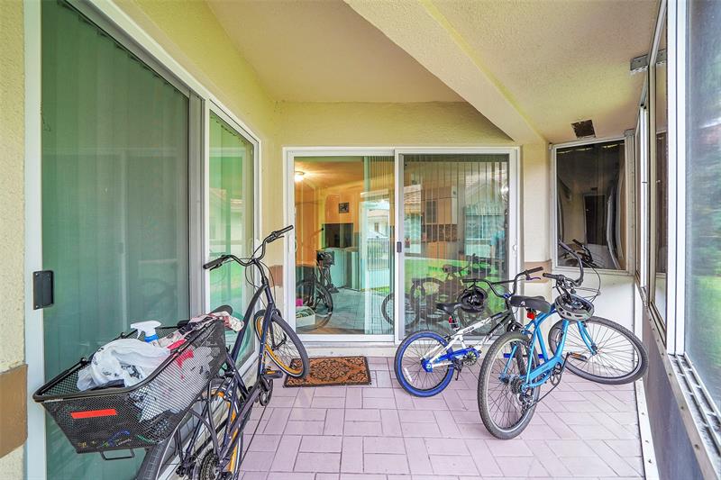 Image 38 of 56 For 9312 9th Pl  