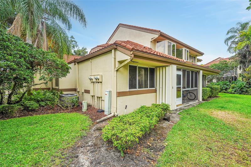 Image 39 of 56 For 9312 9th Pl  