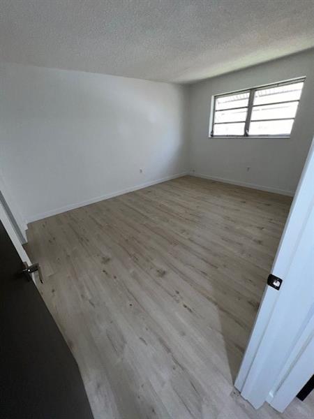 Image 7 of 14 For 6050 27th St  206