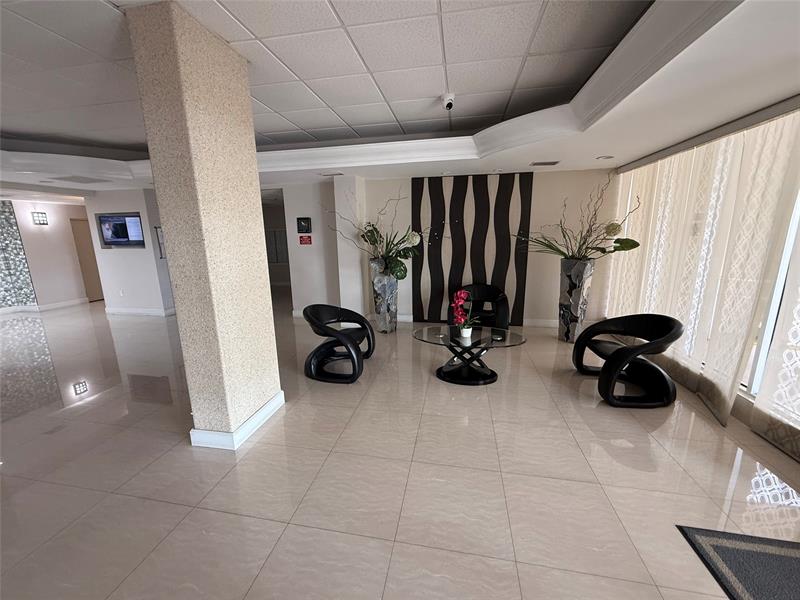 Image 14 of 21 For 1833 Ocean Dr  808