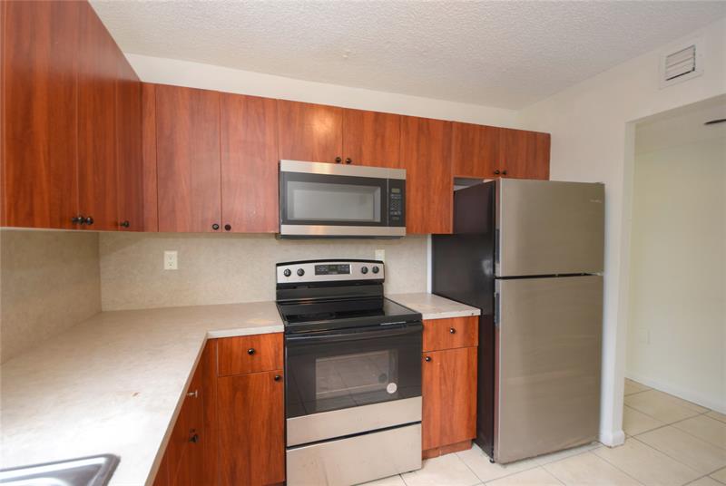 Image 3 of 36 For 1790 55th Ave  202