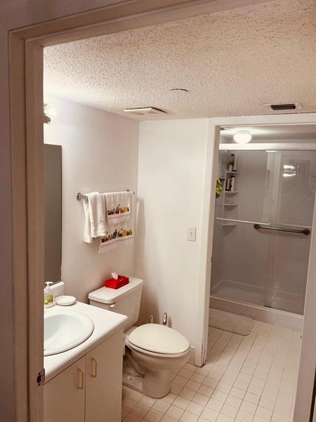 Image 8 of 14 For 9511 Weldon Cir  G 306