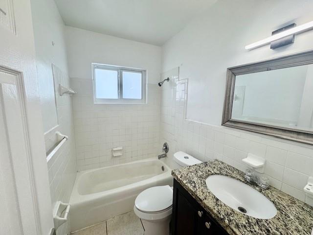 Image 5 of 8 For 5819 17th Pl  16