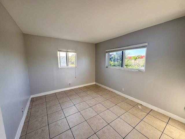 Image 6 of 8 For 5819 17th Pl  16