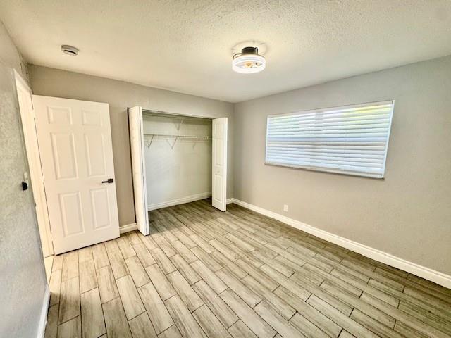 Image 14 of 32 For 5881 16th Pl  227
