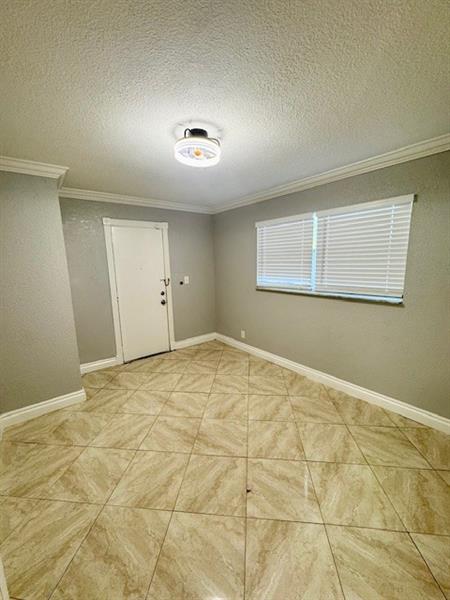 Image 18 of 32 For 5881 16th Pl  227
