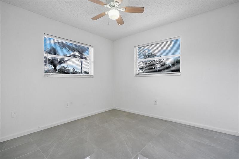 Image 14 of 24 For 7491 Hope St