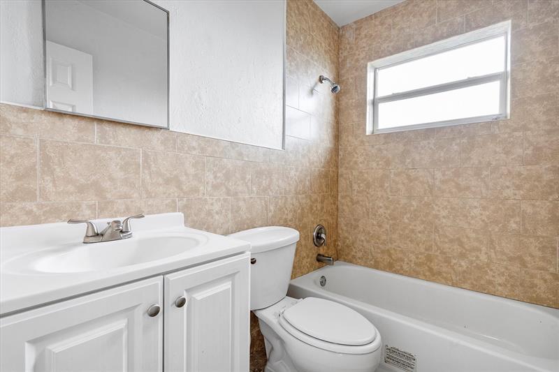 Image 15 of 24 For 7491 Hope St