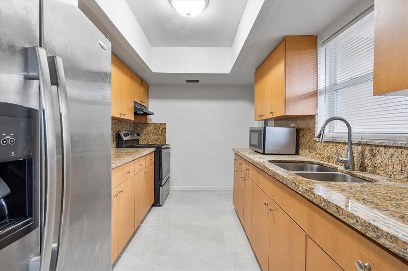 Image 8 of 24 For 7491 Hope St