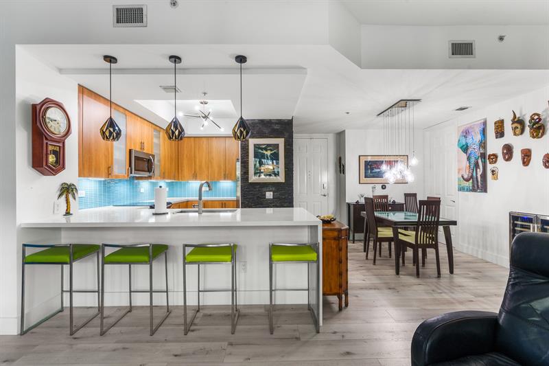 Image 11 of 65 For 2633 14th Ave  103