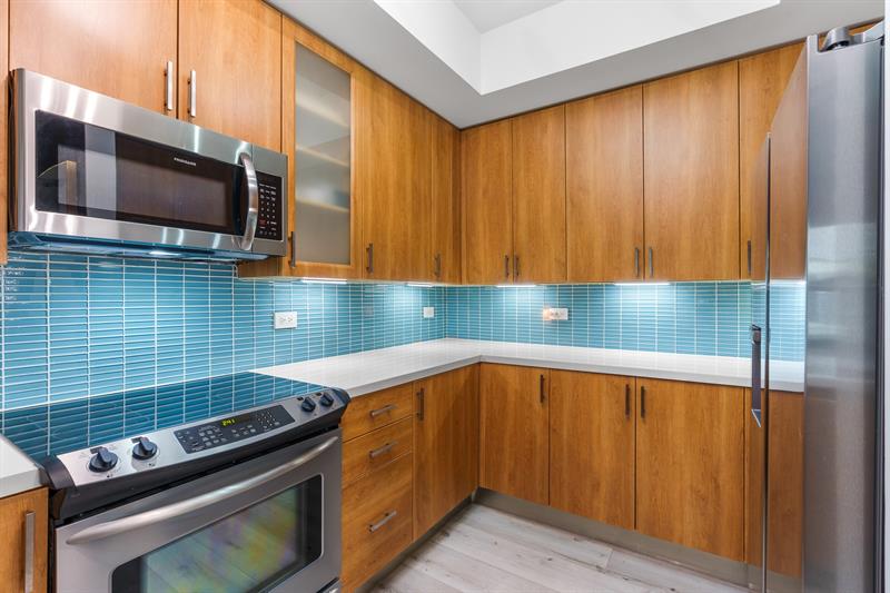 Image 21 of 65 For 2633 14th Ave  103