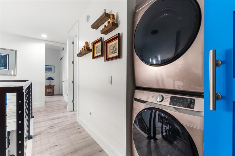 Image 30 of 65 For 2633 14th Ave  103