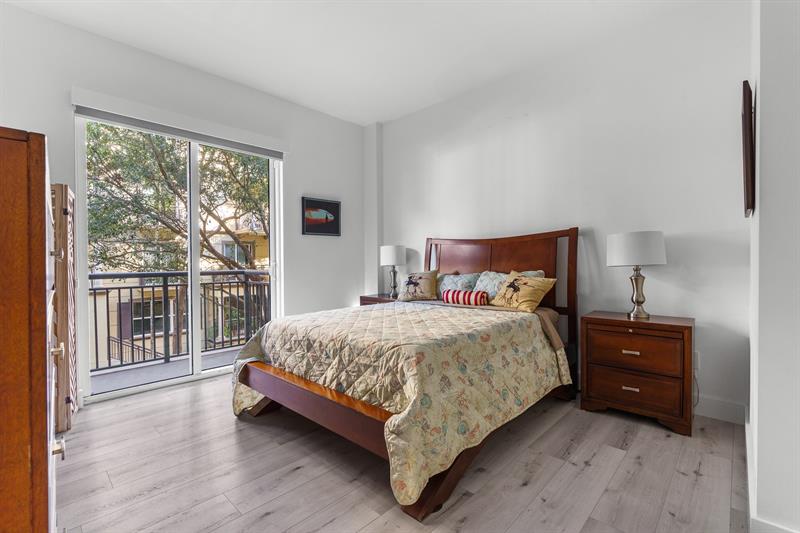 Image 35 of 65 For 2633 14th Ave  103