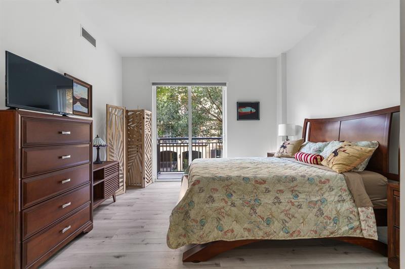 Image 36 of 65 For 2633 14th Ave  103