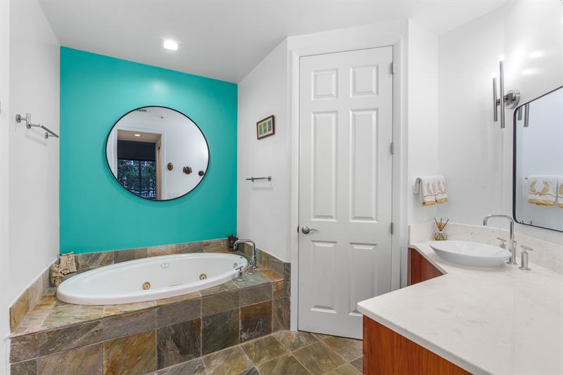 Image 40 of 65 For 2633 14th Ave  103