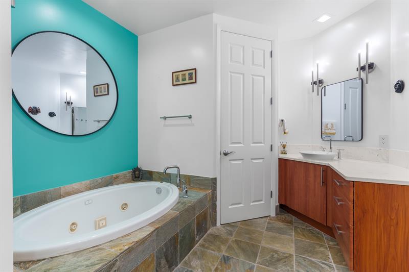 Image 41 of 65 For 2633 14th Ave  103