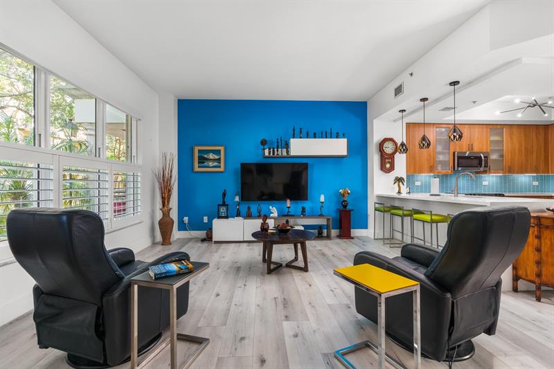 Image 7 of 65 For 2633 14th Ave  103