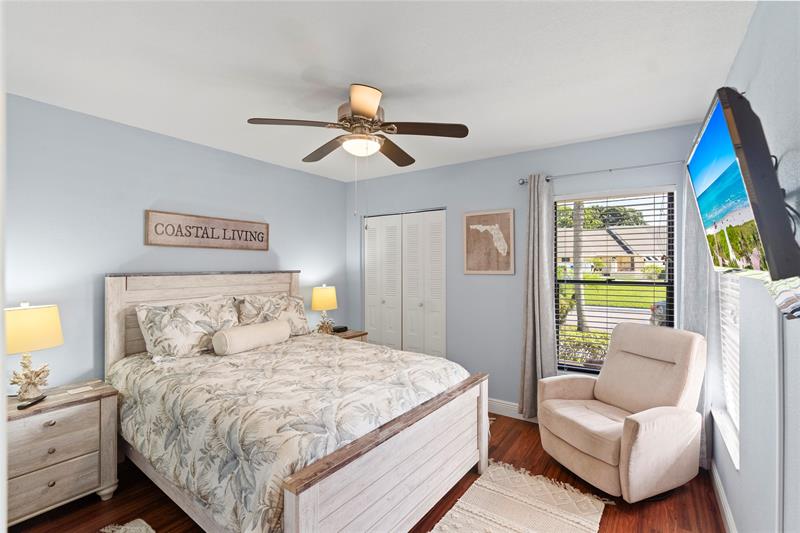 Image 13 of 25 For 10800 Waterberry Dr  10800