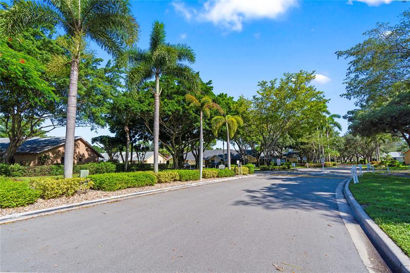 Image 25 of 25 For 10800 Waterberry Dr  10800