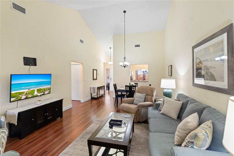 Image 5 of 25 For 10800 Waterberry Dr  10800