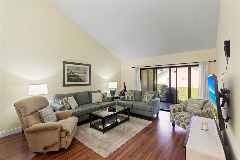 Image 7 of 25 For 10800 Waterberry Dr  10800