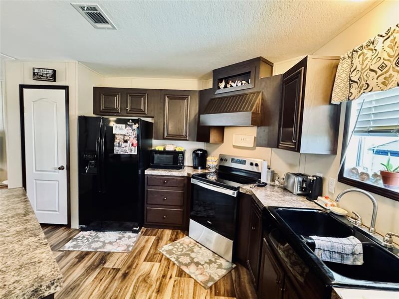 Image 10 of 33 For 4350 10th Ave