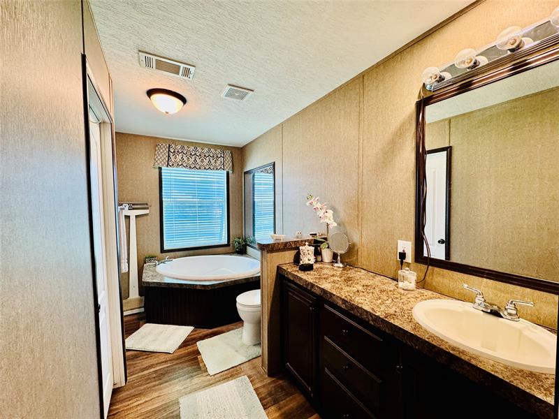 Image 14 of 33 For 4350 10th Ave