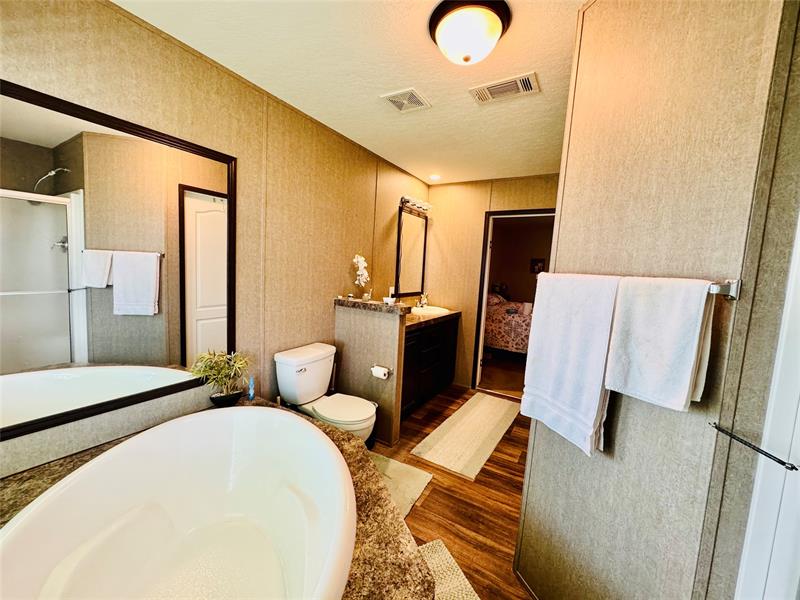 Image 15 of 33 For 4350 10th Ave