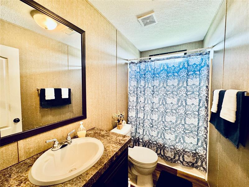 Image 21 of 33 For 4350 10th Ave