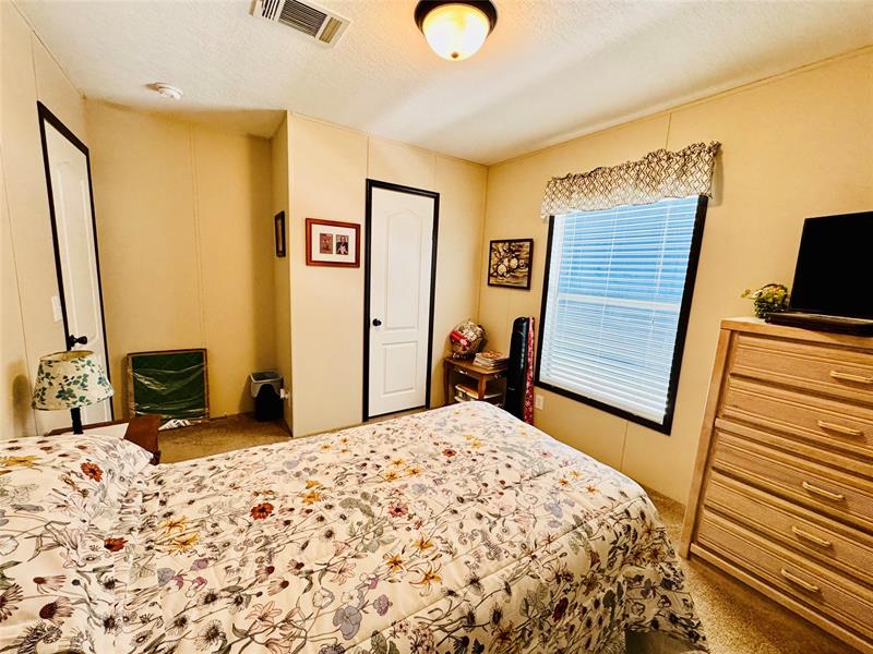 Image 24 of 33 For 4350 10th Ave