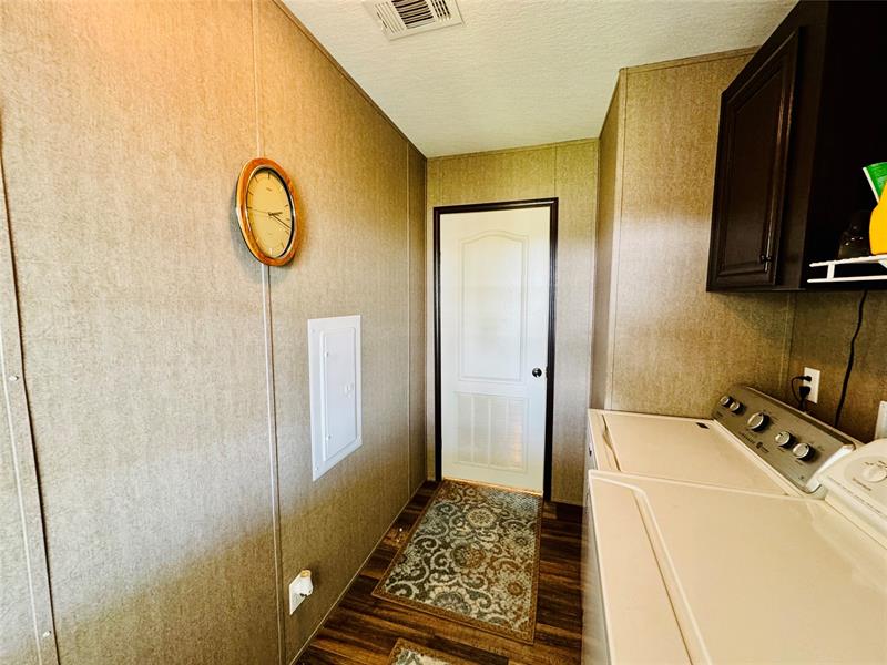 Image 25 of 33 For 4350 10th Ave