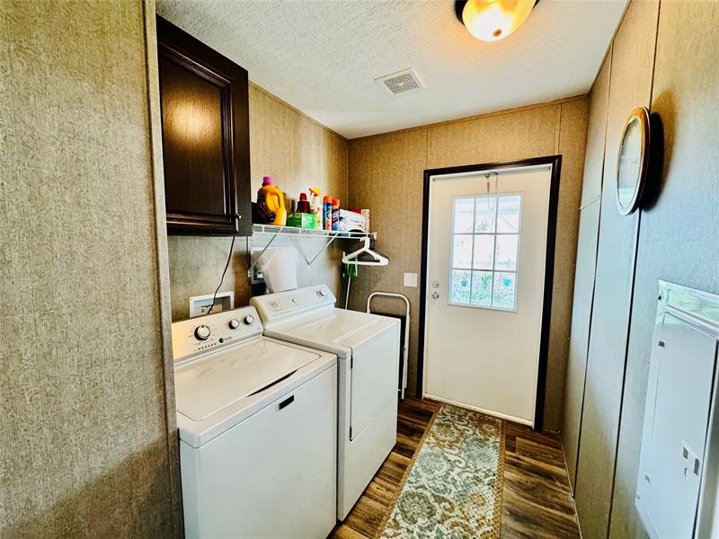 Image 26 of 33 For 4350 10th Ave