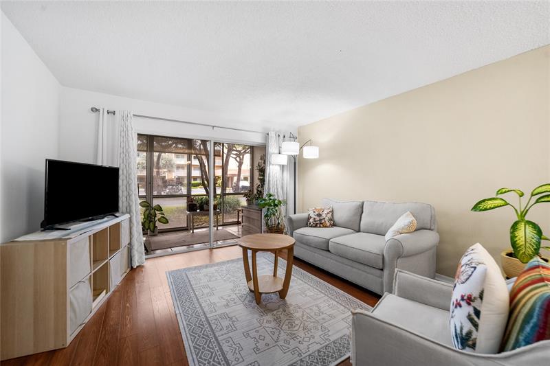 Image 12 of 35 For 7427 Devon Dr  108