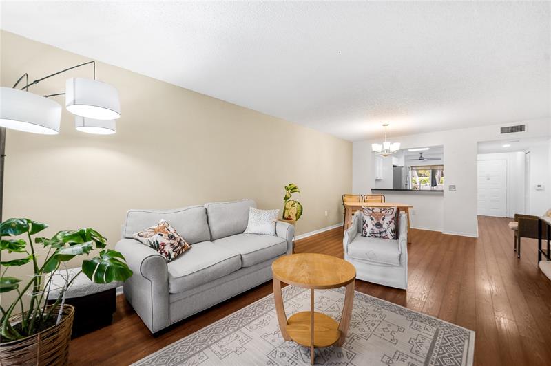 Image 13 of 35 For 7427 Devon Dr  108