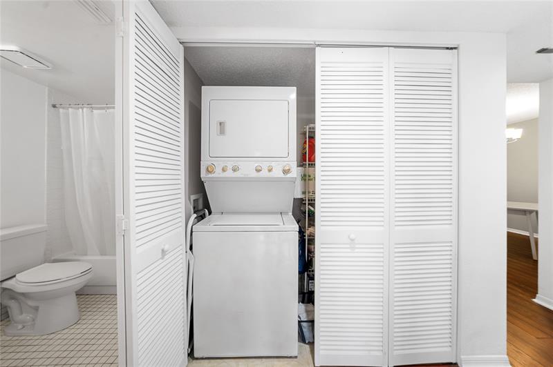 Image 24 of 35 For 7427 Devon Dr  108