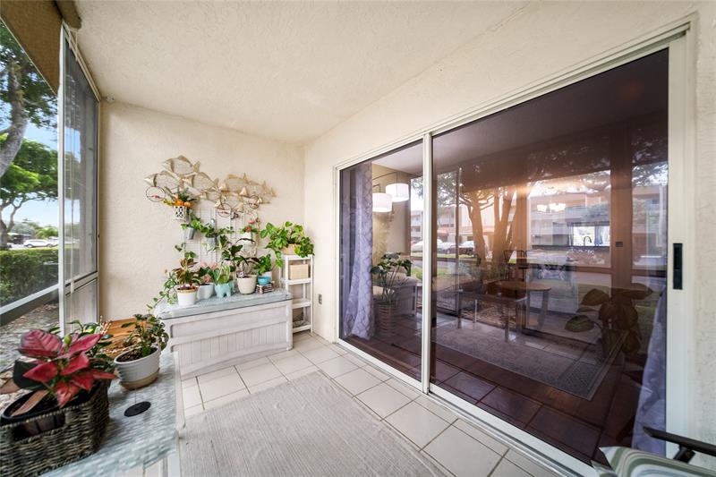 Image 27 of 35 For 7427 Devon Dr  108