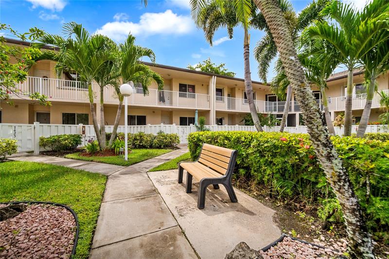 Image 32 of 35 For 7427 Devon Dr  108