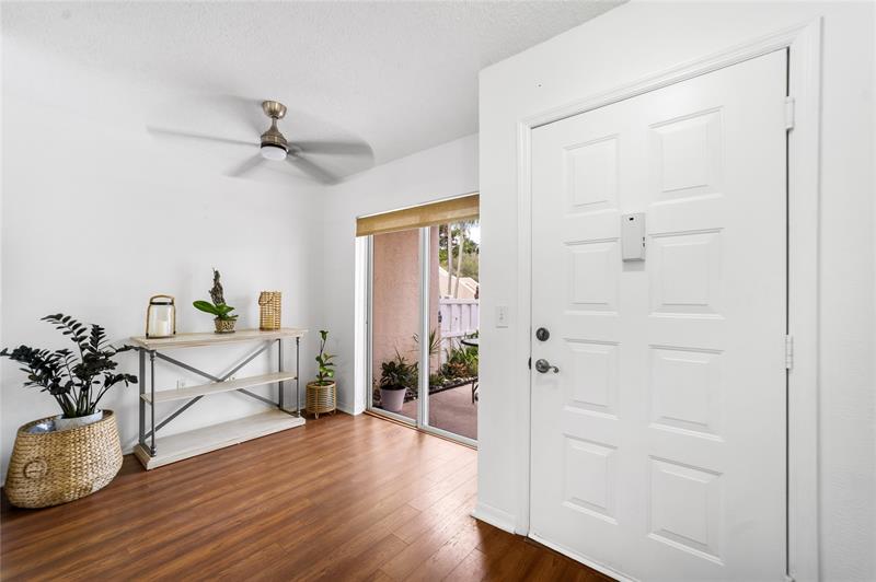 Image 5 of 35 For 7427 Devon Dr  108