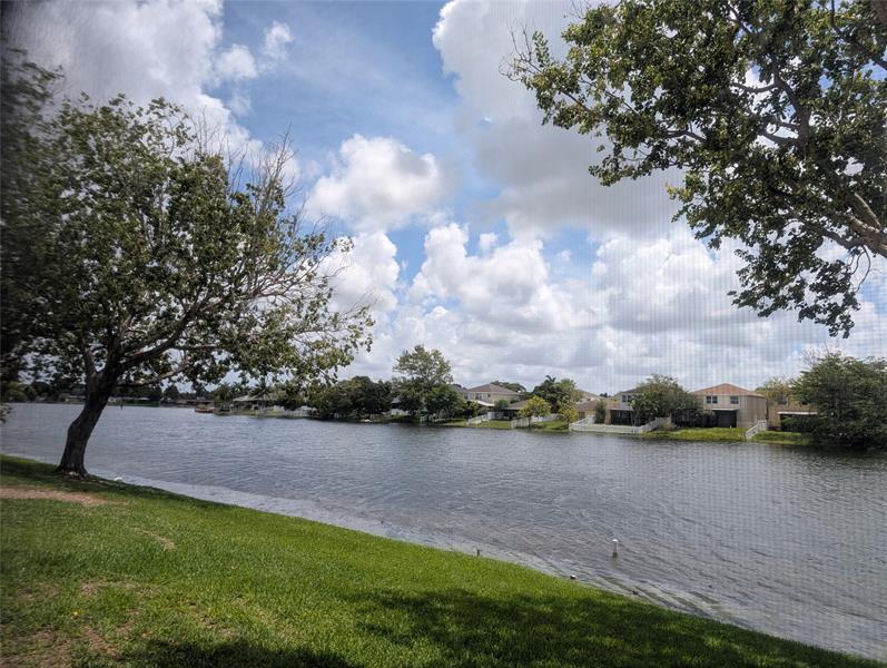 Details for 1061 122nd Ter, Pembroke Pines, FL 33026