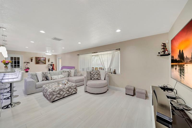 Image 20 of 56 For 6755 Curry Cir