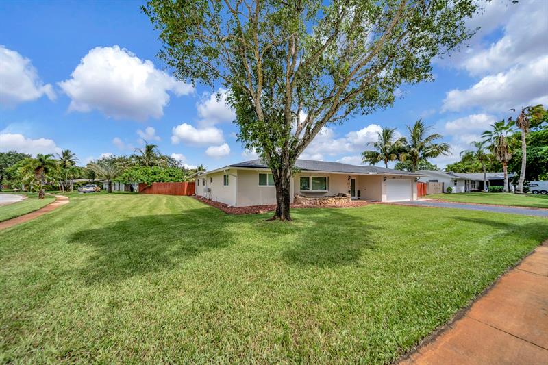 Image 5 of 56 For 6755 Curry Cir