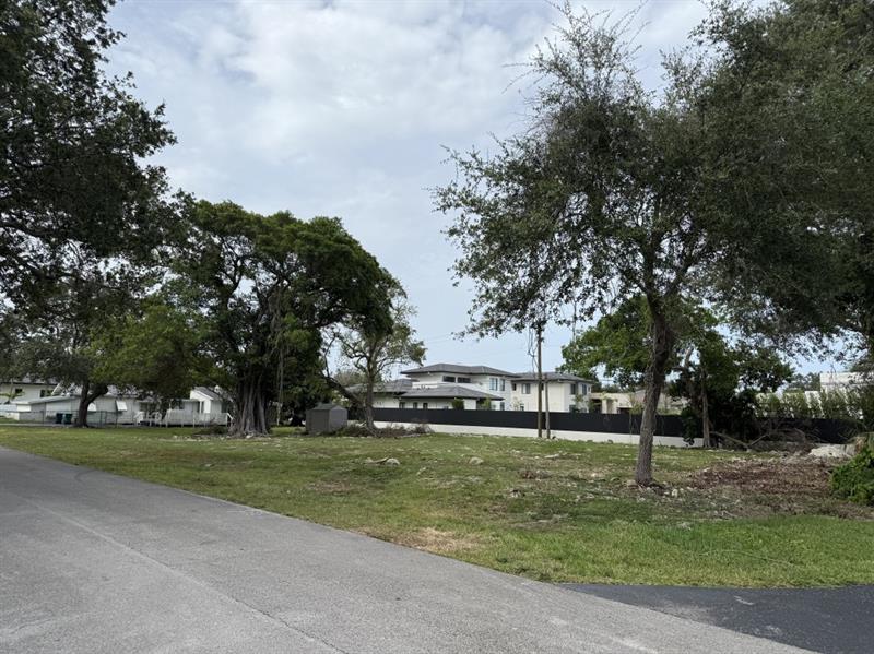 Details for 7260 76th St, Miami, FL 33143