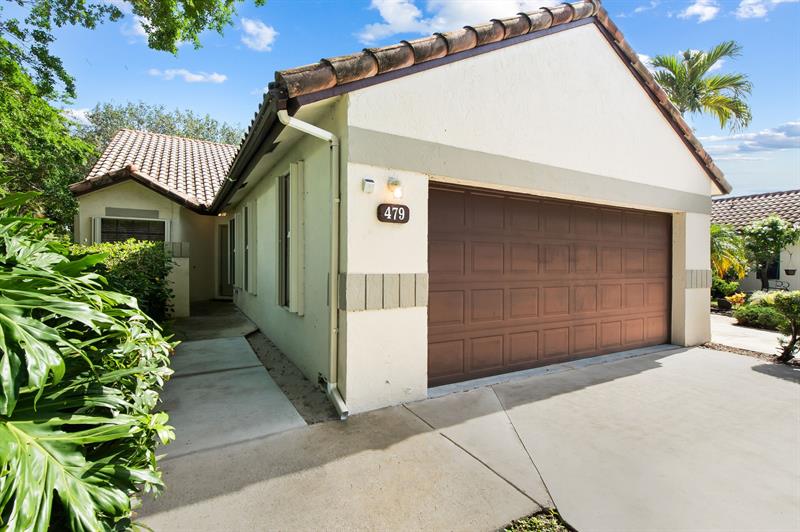 Image 21 of 25 For 479 Ashwood Pl  A37