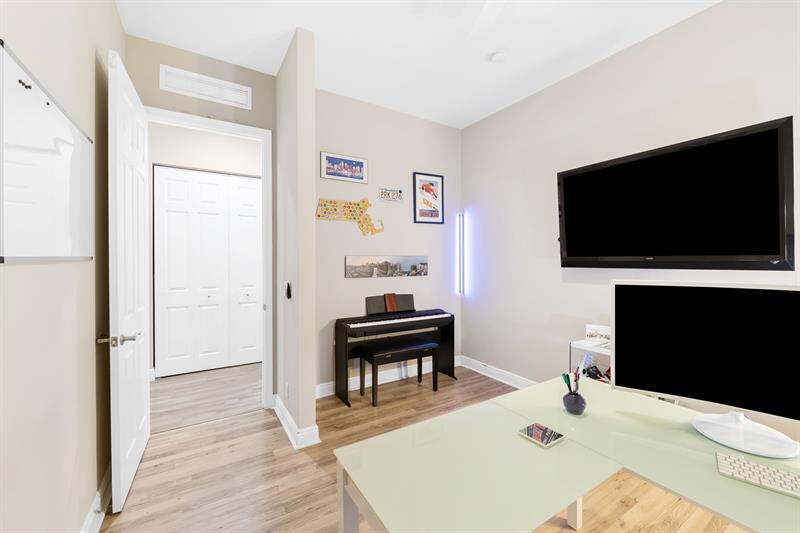 Image 12 of 28 For 919 17th Way