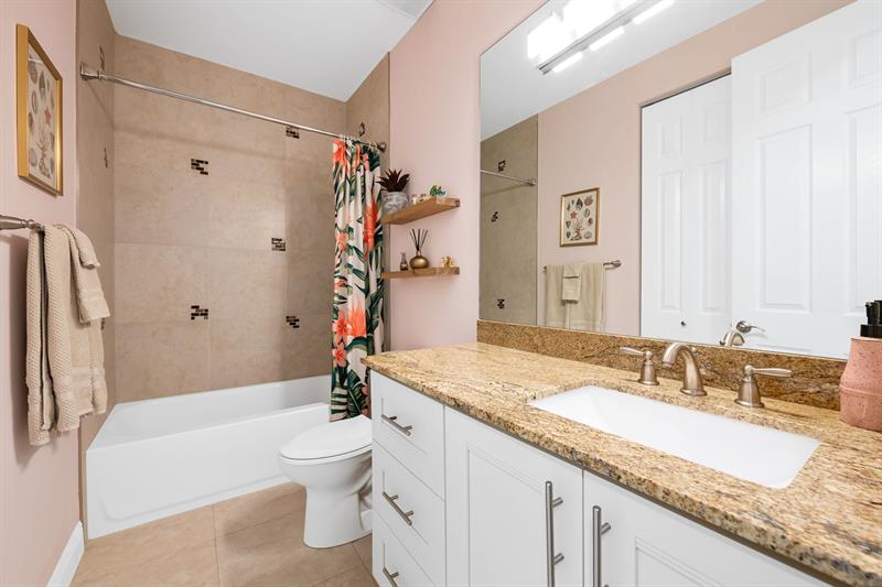 Image 26 of 28 For 919 17th Way