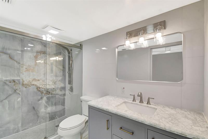 Image 14 of 37 For 9510 Seagrape Dr  201