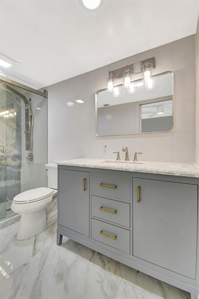 Image 16 of 37 For 9510 Seagrape Dr  201