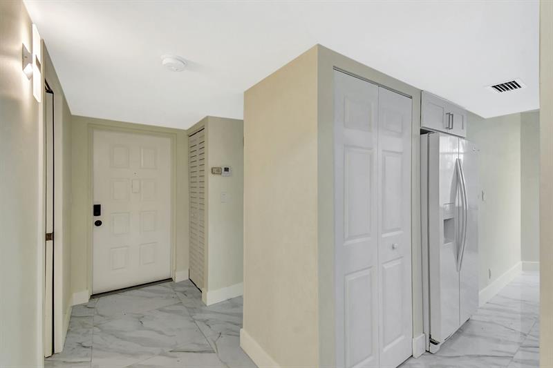 Image 25 of 37 For 9510 Seagrape Dr  201